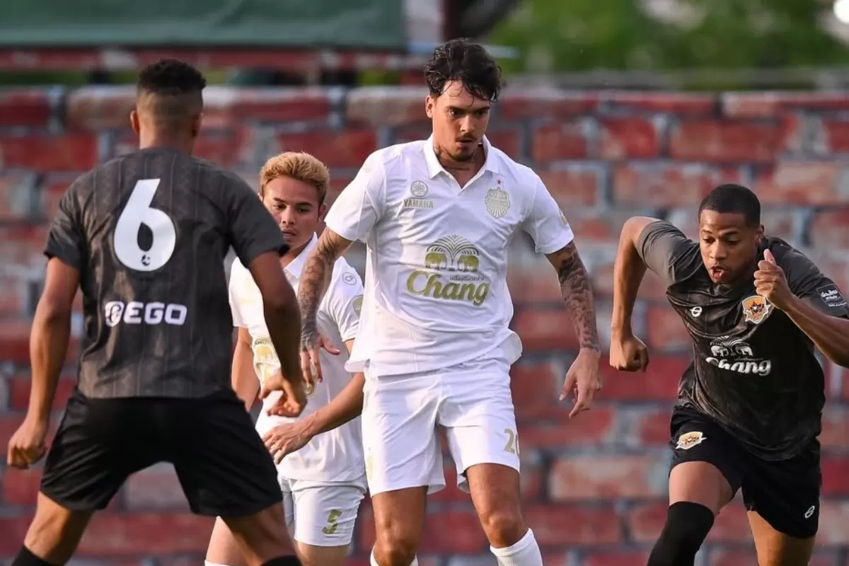 Persib dan Persija Salip Dewa United