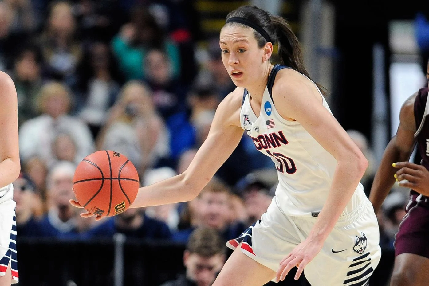 Kepulangan Sang Ratu: Breanna Stewart Resmi Kembali Bela Fenerbahce di EuroLeague Women 2026!