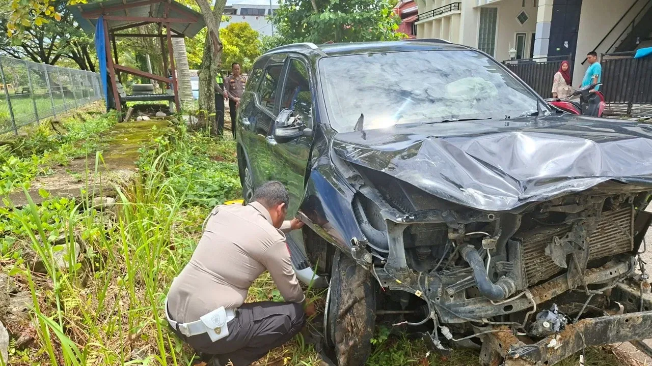 Drama Fortuner Pelat Palsu Mamuju