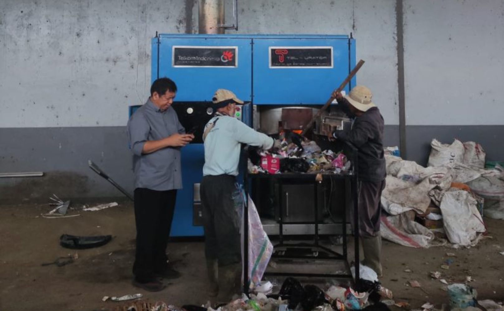 Hati-Hati Bahaya InsineratorBakar! Sampah Pakai Insinerator Bisa Melepaskan Senyawa Berbahaya Bagi Kesehatan