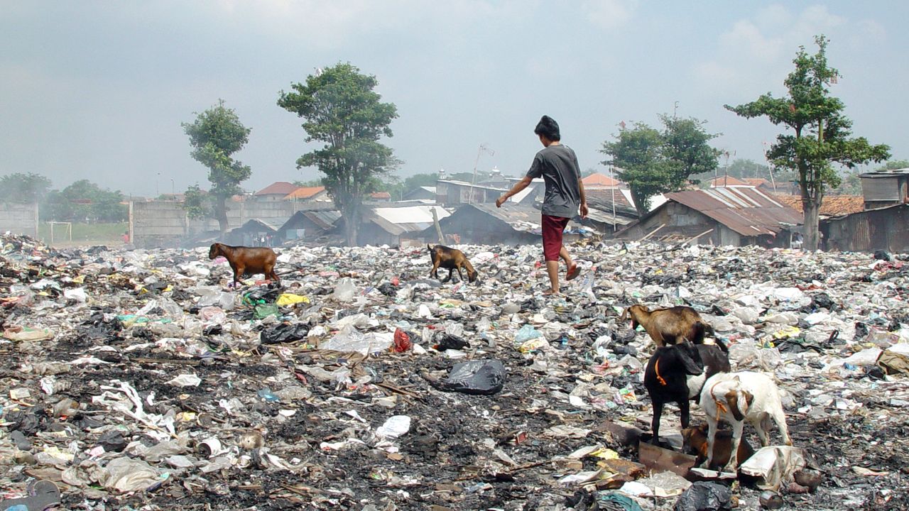 Longsor Gunung Sampah Meledak