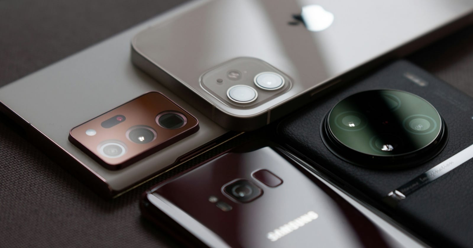 Ponsel Lipat Terbaru 2026