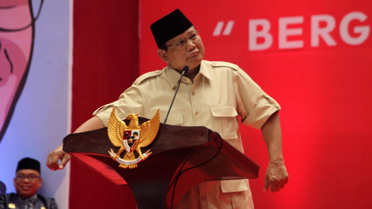 Prabowo Pasang Kuping: Minta Kumpulkan Video Kritik Makan Bergizi Gratis untuk Tontonan Malam