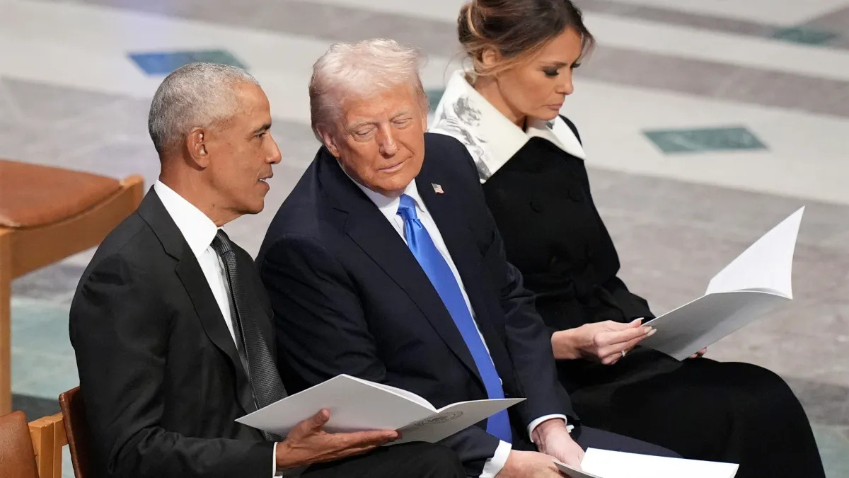 Donald Trump Melawan! Tolak Minta Maaf Soal Video Rasis Obama: “Saya Tidak Salah!”