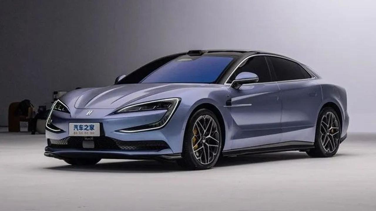 Revolusi Otomotif: BYD Luncurkan Sedan Mewah Yangwang U7, Sanggup Menempuh 1.006 KM dalam Sekali Isi Daya!