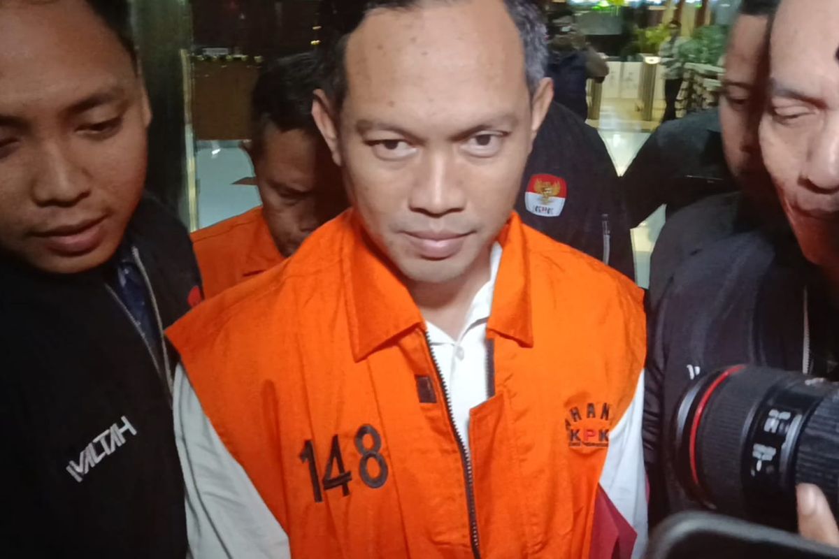 Bupati Cilacap Peras Anak Buah THR