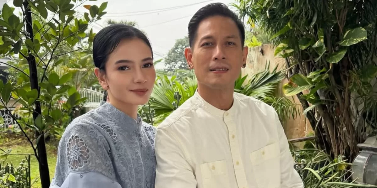 Potret Kemesraan Chef Juna dengan Pacar Saat Lebaran: Netizen Soroti Soal Keyakinan