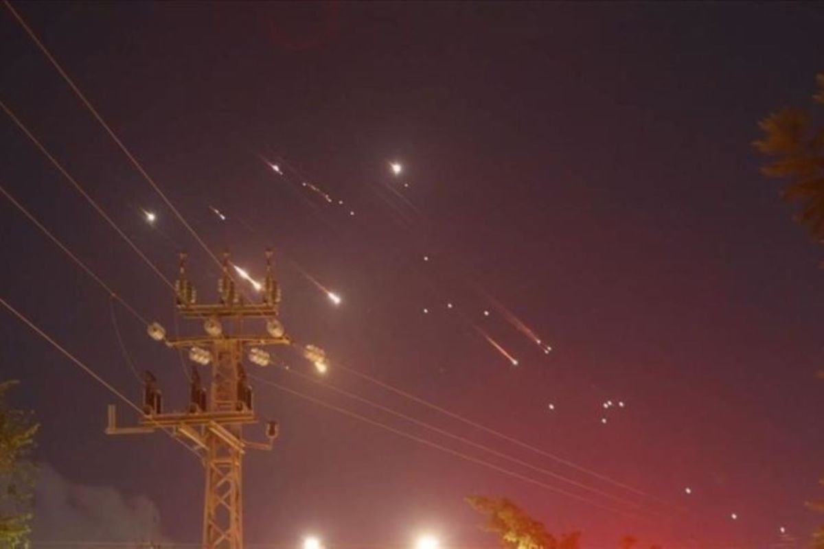 Pertahanan Udara Lumpuh! Iron Dome Bobol Lagi, Rudal Iran Hantam Israel dan Picu Kondisi Kacau Balau