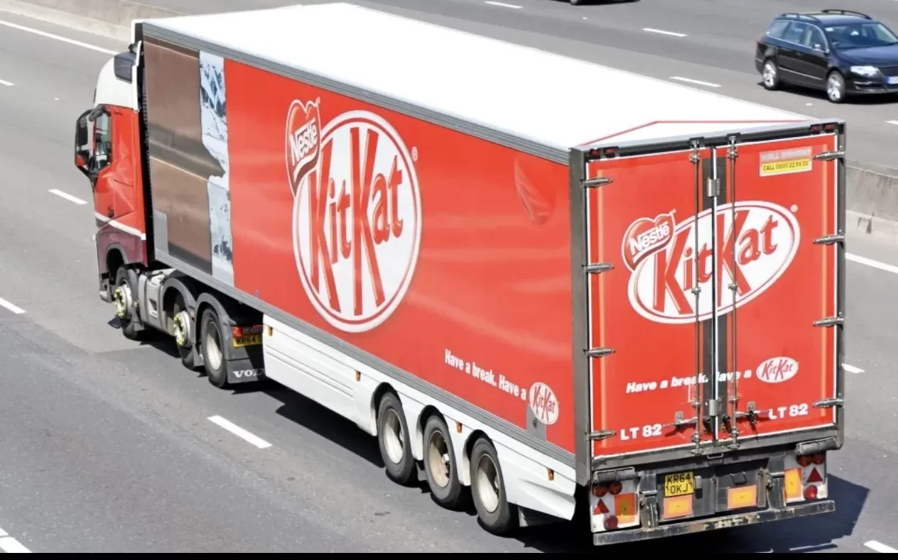 Geger di Jalur Logistik Eropa: Pencuri Larikan Truk Bermuatan 12 Ton Cokelat KitKat