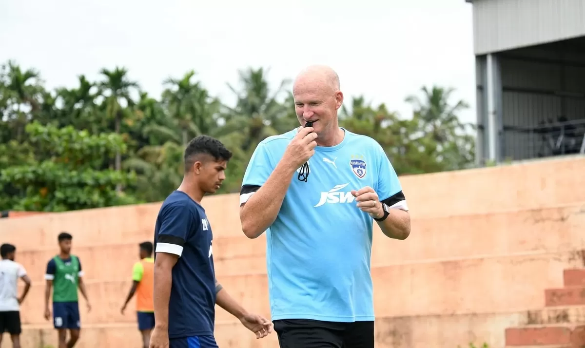 Gebrakan Baru PSSI! Profil Simon Grayson, Eks Manajer Leeds United yang Kini Jadi Asisten Shin Tae-yong