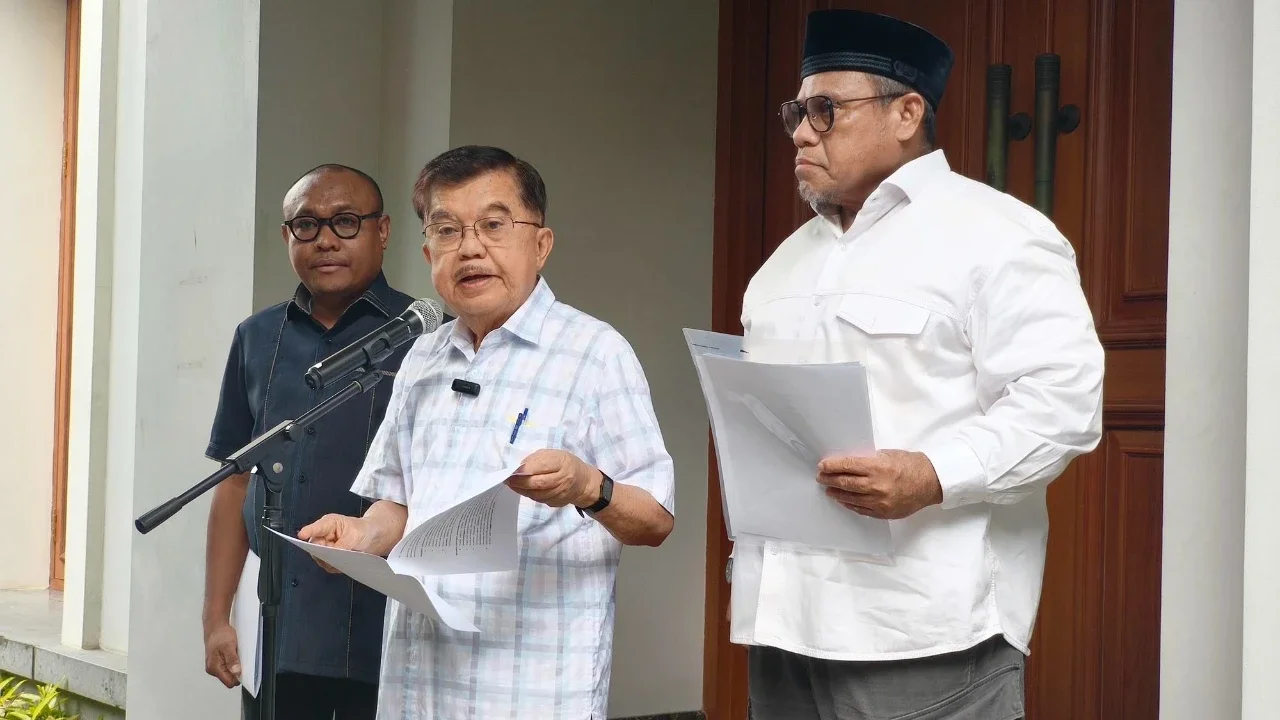 Jusuf Kalla Bantah Tuduhan Ijazah Jokowi