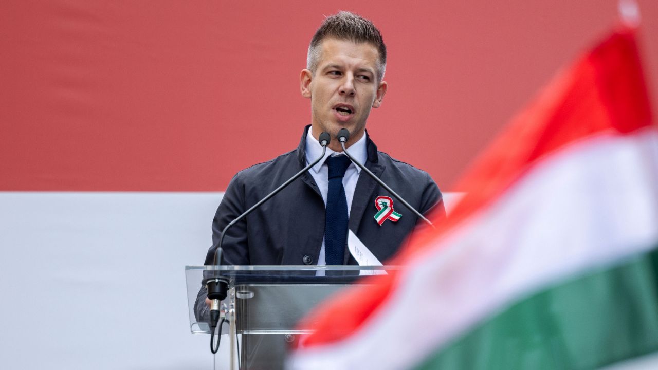 Guncangan di Budapest: Partai Tisza Pimpinan Peter Magyar Ungguli Dominasi Fidesz Jelang Pemilu Hari Minggu